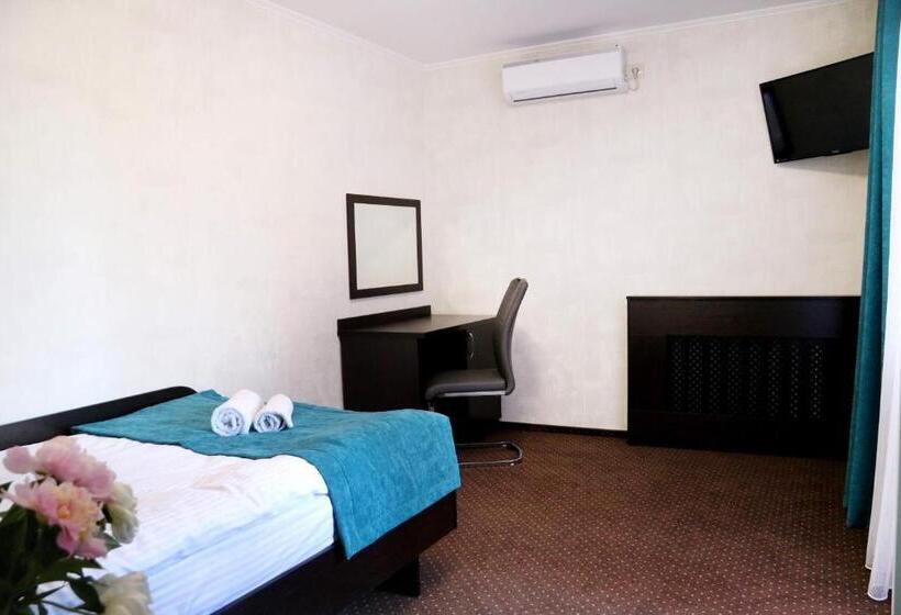 高级单人间, Tourist