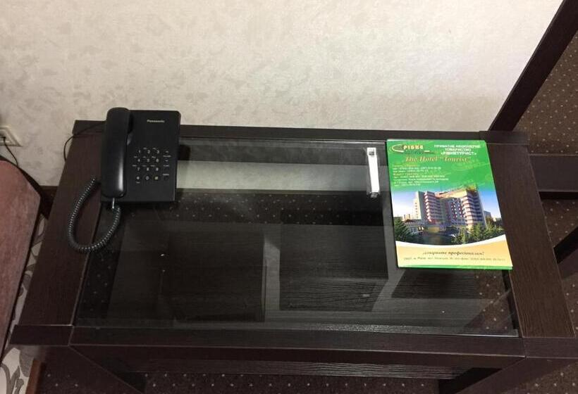 带阳台套房, Tourist