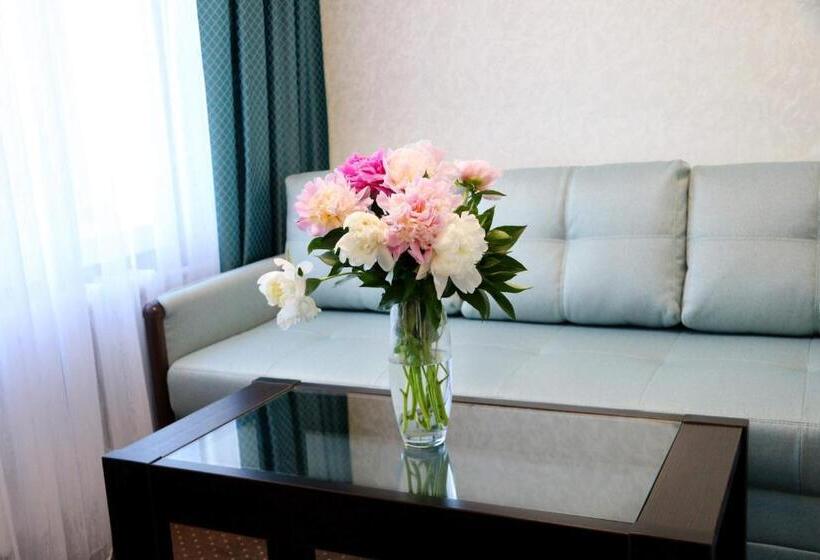 家庭小型套房, Tourist