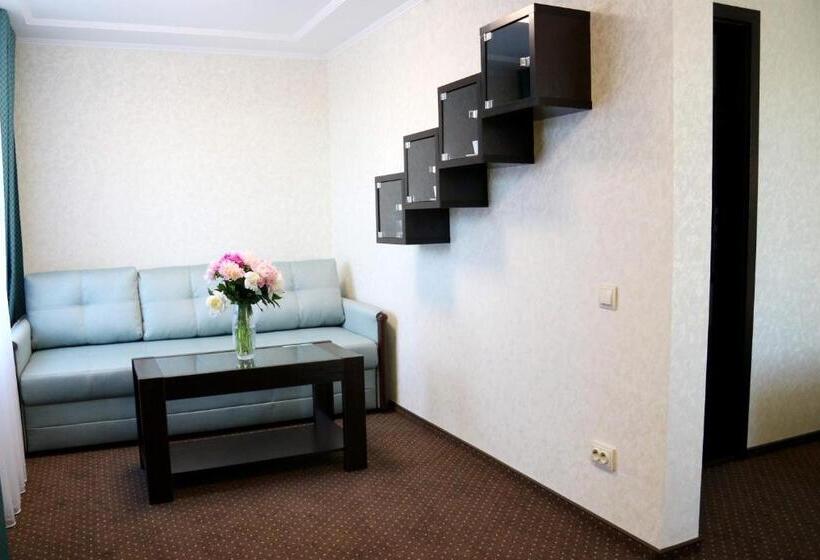 家庭小型套房, Tourist