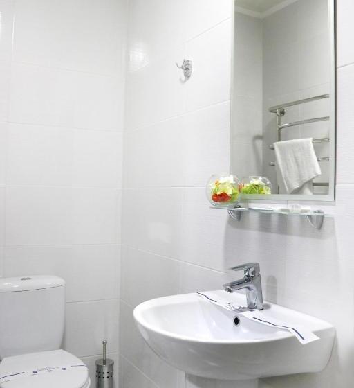 家庭小型套房, Tourist