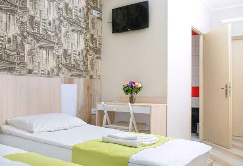 اتاق استاندارد, Urban