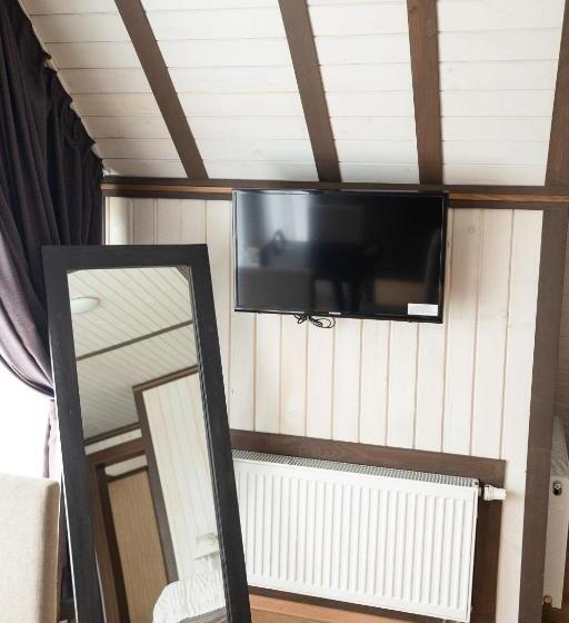 اتاق سوپریور سه تخته, Villa Blanc