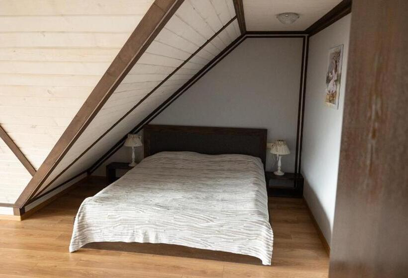 اتاق سوپریور سه تخته, Villa Blanc