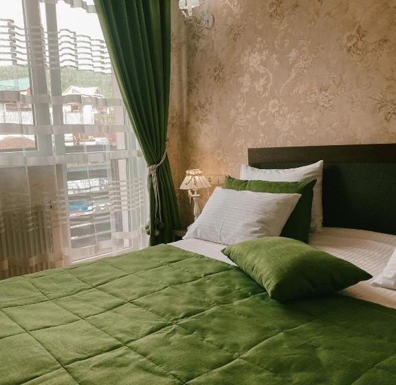 带阳台的三人标准间, Villa Blanc