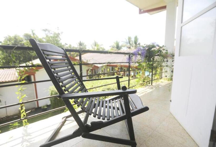 Номер Стандарт Трехместный, Water Nest