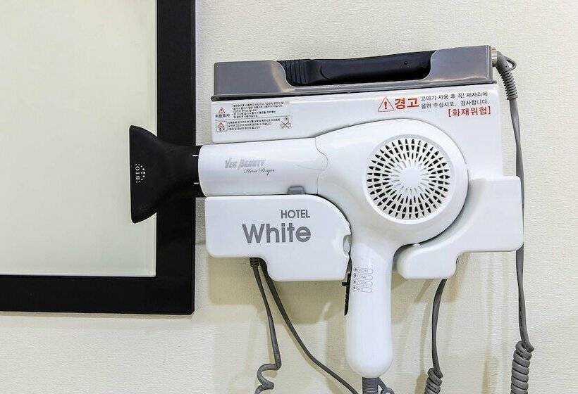 Standard Room, White