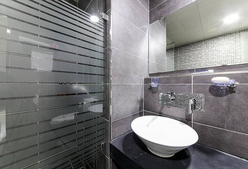 Standard Room, White