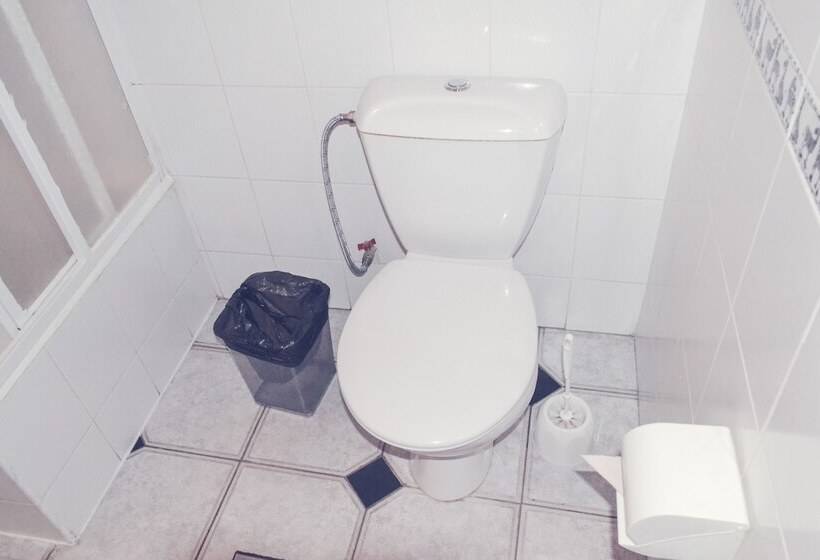 غرفة سوبيريور, Zhovtneviy