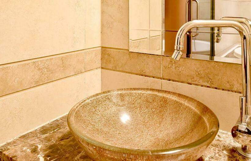 اتاق لوکس, Airtel