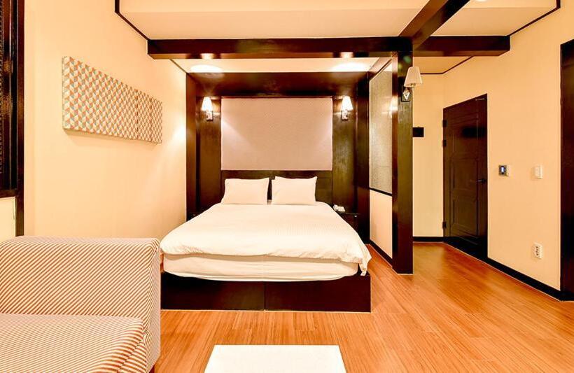 اتاق خانوادگی, Airtel