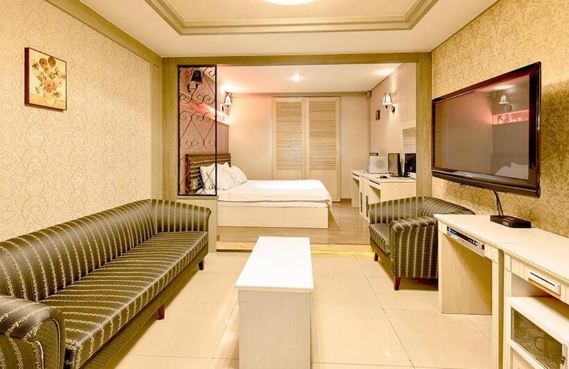 اتاق خانوادگی, Airtel