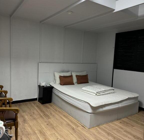 اتاق استاندارد, Airtel