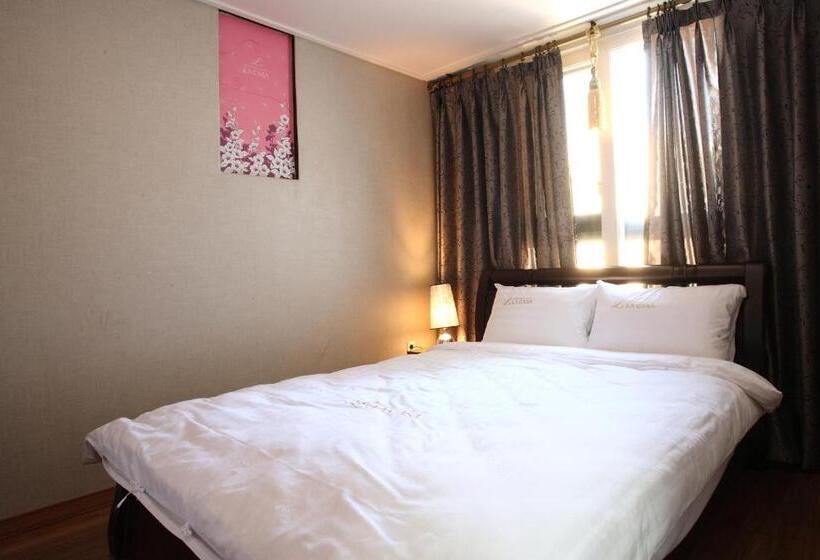سوییت, Residence Hotel Lamia
