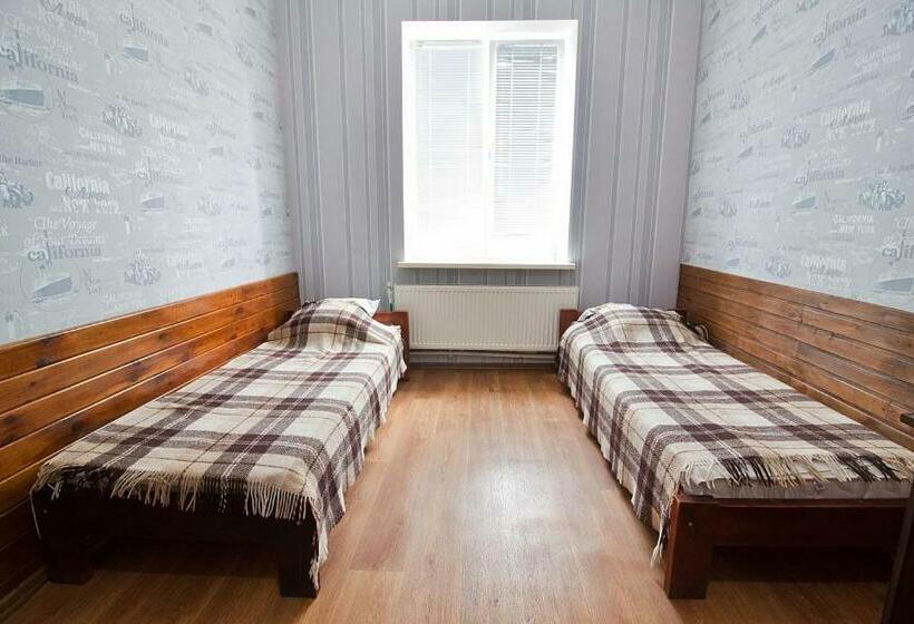 تختخواب در اتاق مشترک, Tsentr Hostel