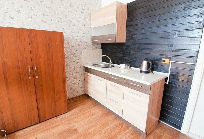 تختخواب در اتاق مشترک, Tsentr Hostel