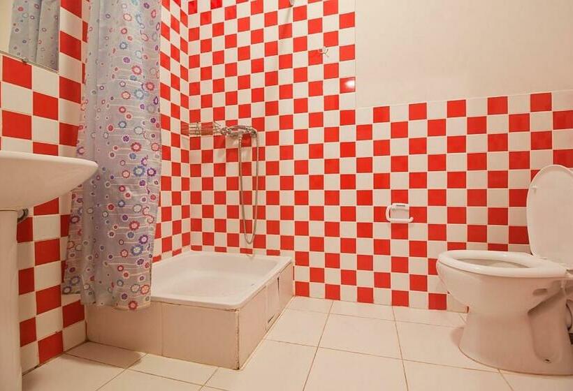 تختخواب در اتاق مشترک, Tsentr Hostel