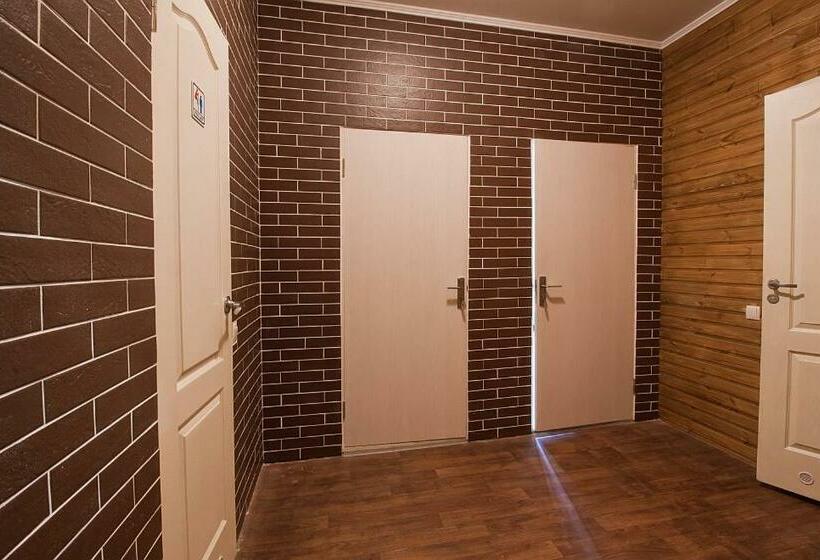 تختخواب در اتاق مشترک, Tsentr Hostel