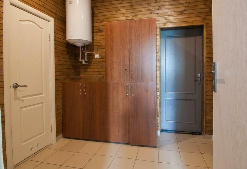 تختخواب در اتاق مشترک, Tsentr Hostel