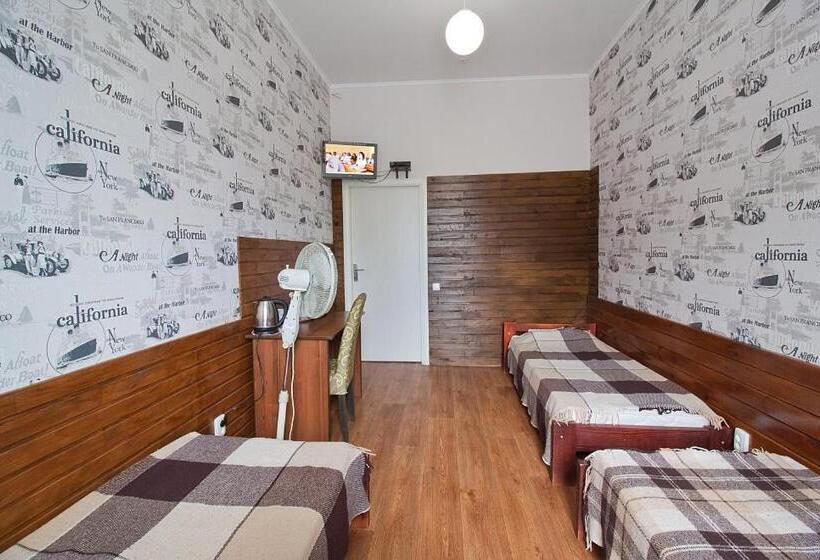 تختخواب در اتاق مشترک, Tsentr Hostel