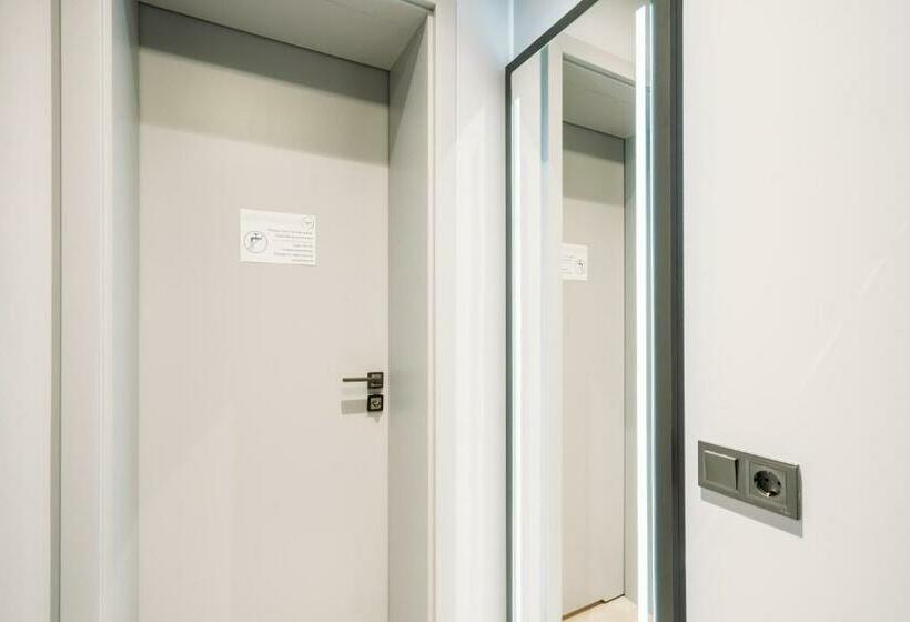 اتاق استاندارد با سرویس بهداشتی مشترک, Yard Hostel & Coffee