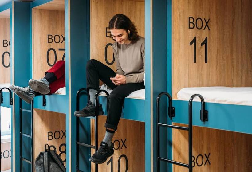 تختخواب در اتاق مشترک, Yard Hostel & Coffee