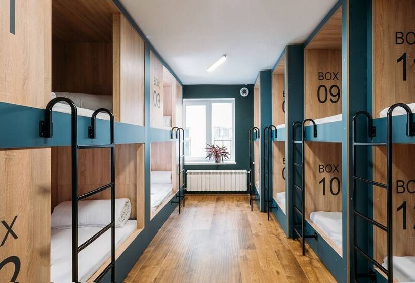 تختخواب در اتاق مشترک, Yard Hostel & Coffee