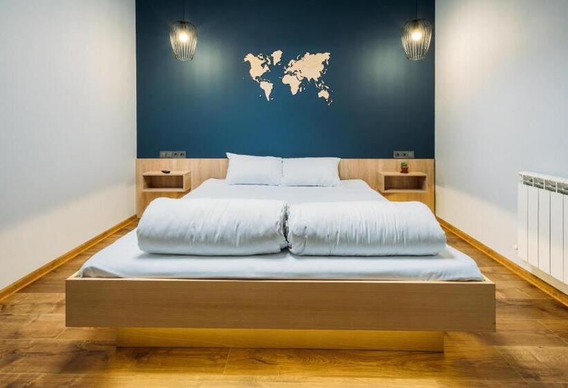 اتاق استاندارد با سرویس بهداشتی مشترک, Yard Hostel & Coffee