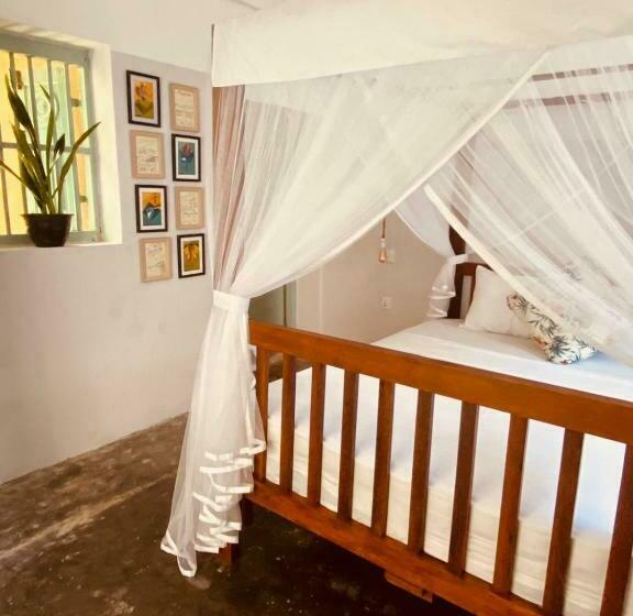 חדר סטנדרט נוף לגינה, Cafe Ceylon