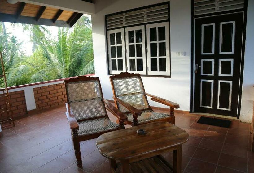 Номер Deluxe Кровать Кинг, Lonely Beach Resort Tangalle