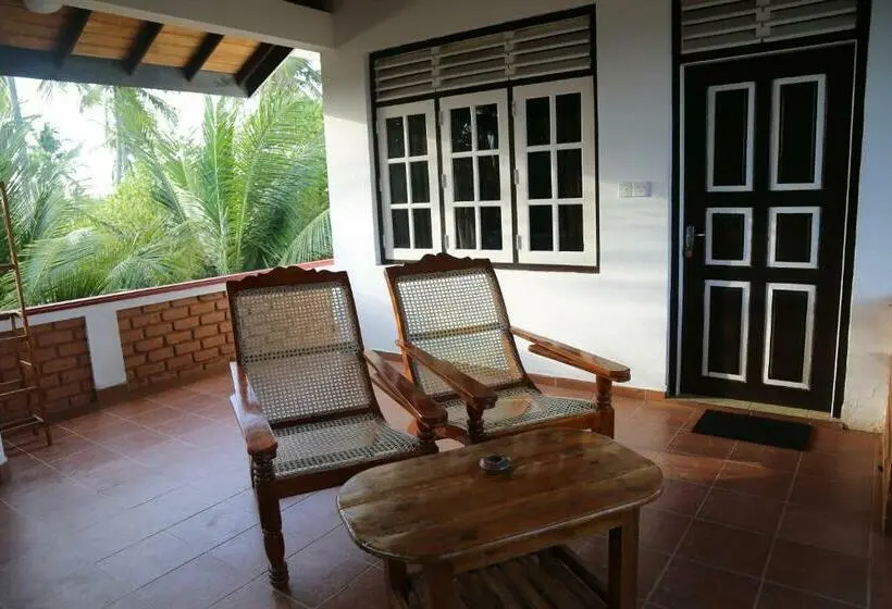 キングサイズベッドのデラックスルーム, Lonely Beach Resort Tangalle
