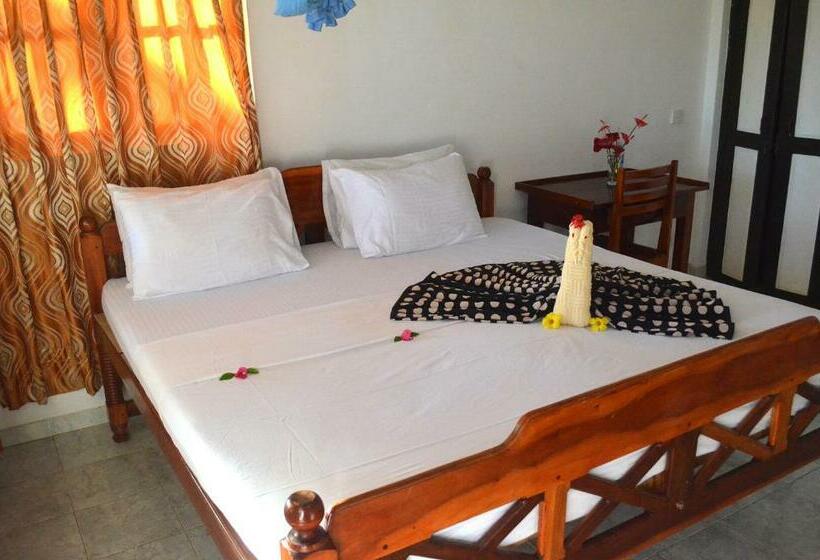 Номер Deluxe Кровать Кинг, Lonely Beach Resort Tangalle