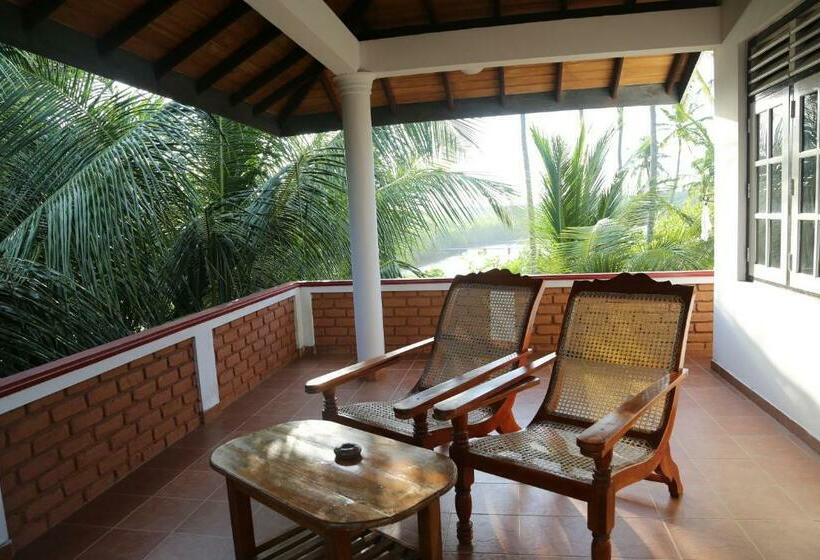 스탠다드 룸 킹사이즈 침대, Lonely Beach Resort Tangalle