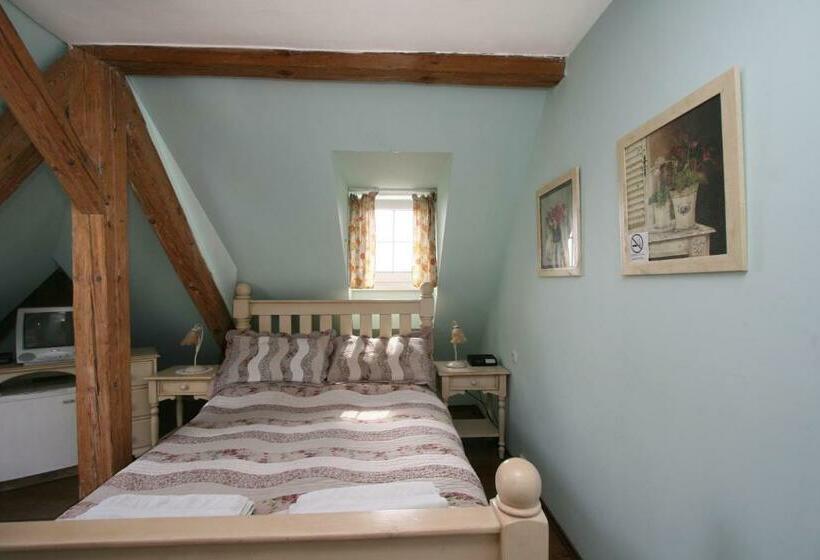 חדר סטנדרט לשלושה, Pension Grant Lux Znojmo