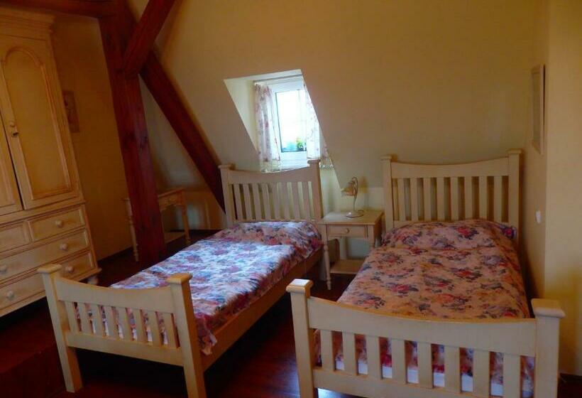 חדר סטנדרט לארבעה, Pension Grant Lux Znojmo