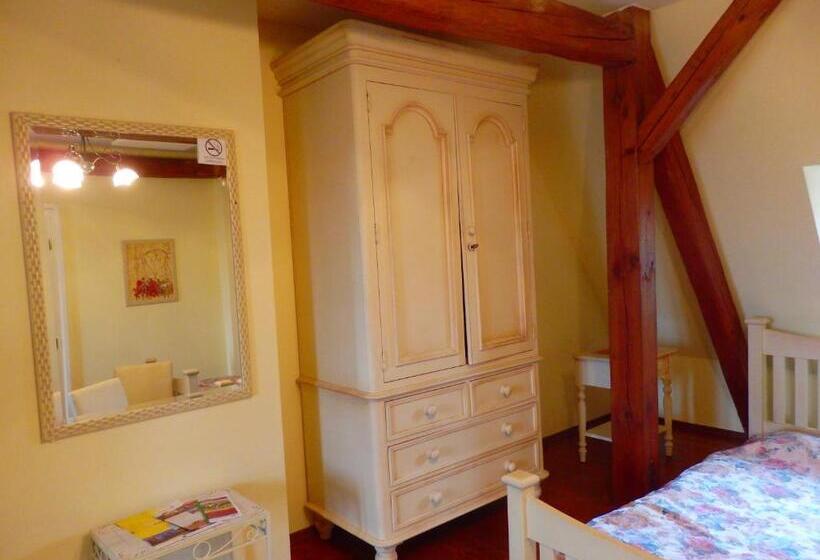 חדר סטנדרט לארבעה, Pension Grant Lux Znojmo