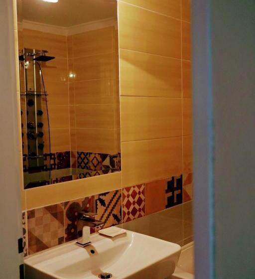 חדר סופריור עם מיטת קינג, Pension Grant Lux Znojmo