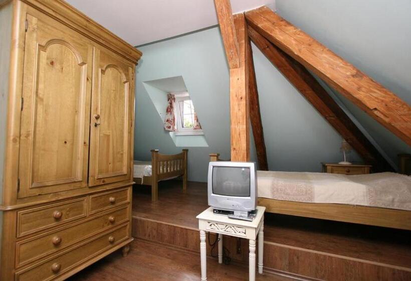 חדר סטנדרט לארבעה, Pension Grant Lux Znojmo