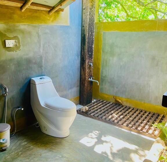 バルコニー付きデラックスルーム, Habarana Tree House Ambasewana Resort