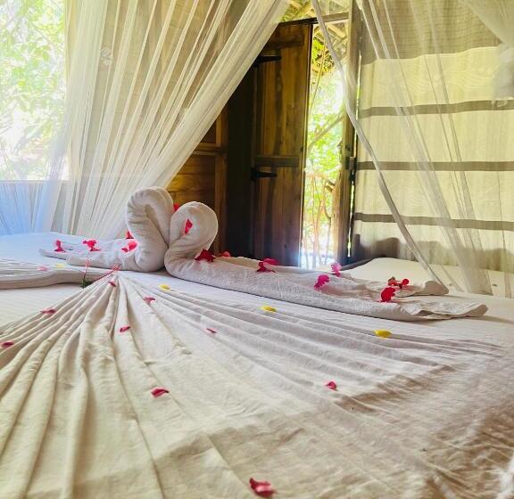 バルコニー付きデラックスルーム, Habarana Tree House Ambasewana Resort