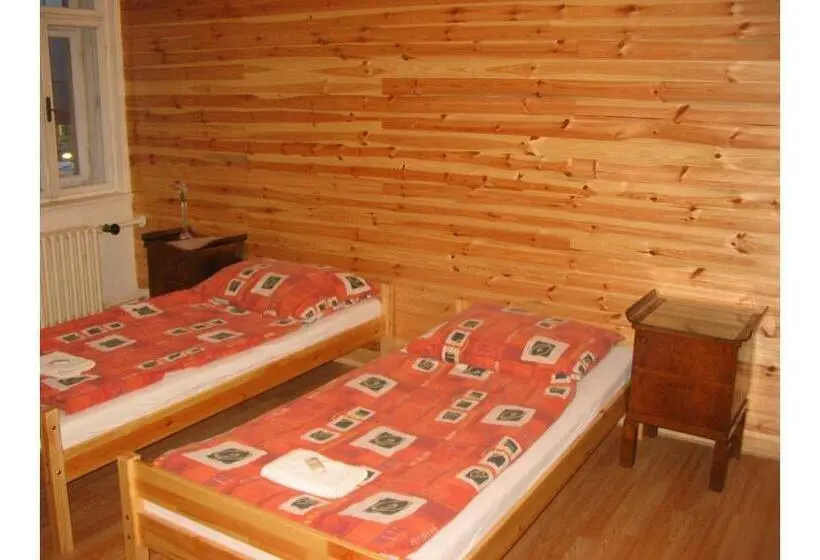Standard Kolmen Hengen Huone Jaettu kylpyhuone, Bed & Breakfast Hostel Brno