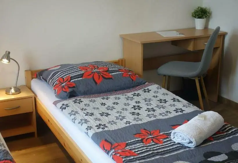 Standard-huone Jaettu Kylpyhuone, Bed & Breakfast Hostel Brno