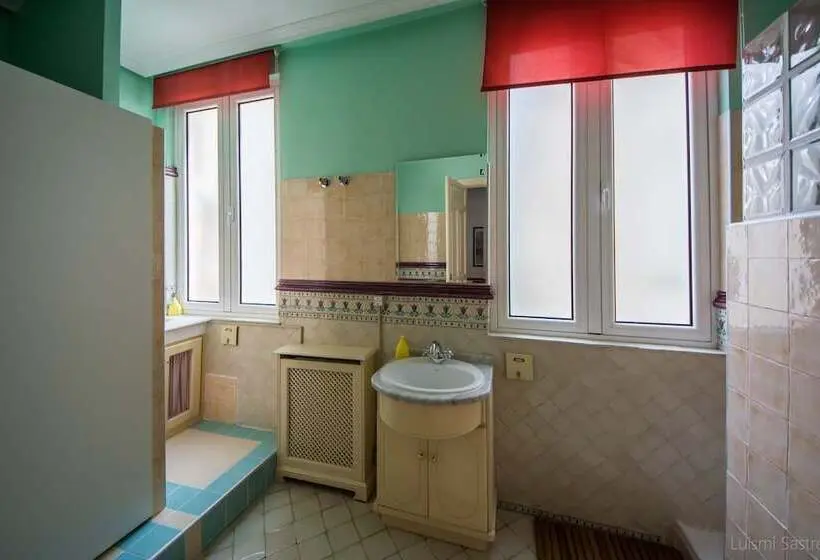 تختخواب در اتاق مشترک, Hostel Covent Garden By Gaiarooms