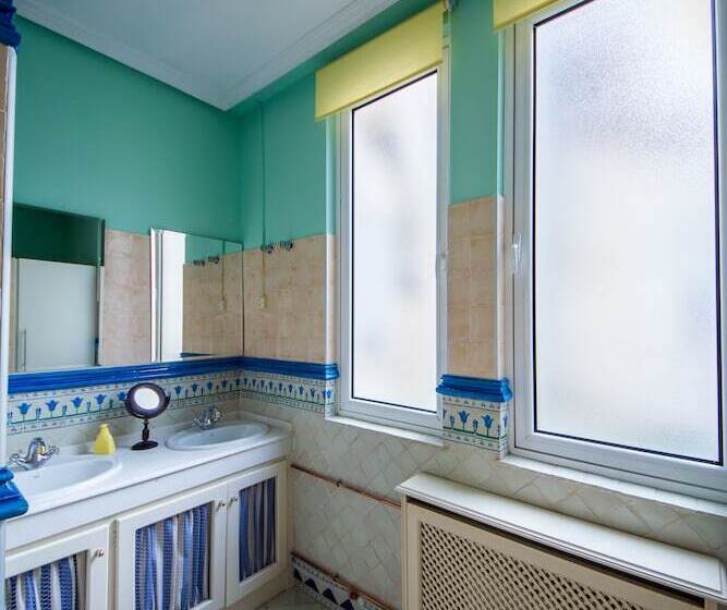 מיטה בחדר משותף, Hostel Covent Garden By Gaiarooms