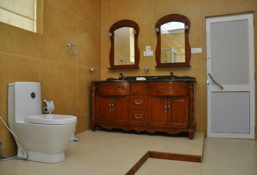 Семейный Номер, East Lagoon