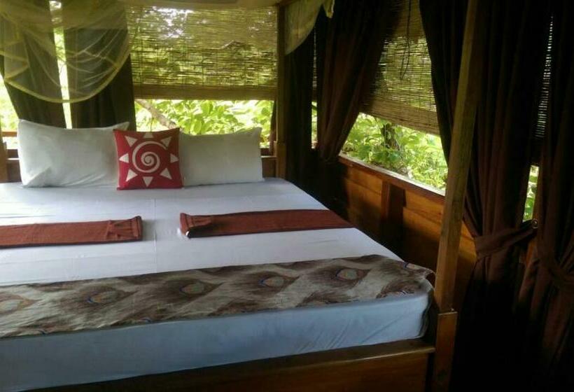 اتاق لوکس با بالکن, Inn On The Tree Eco Resort Sigiriya