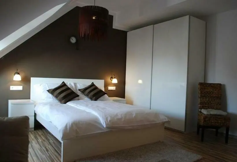 Comfort-huone, Koruna