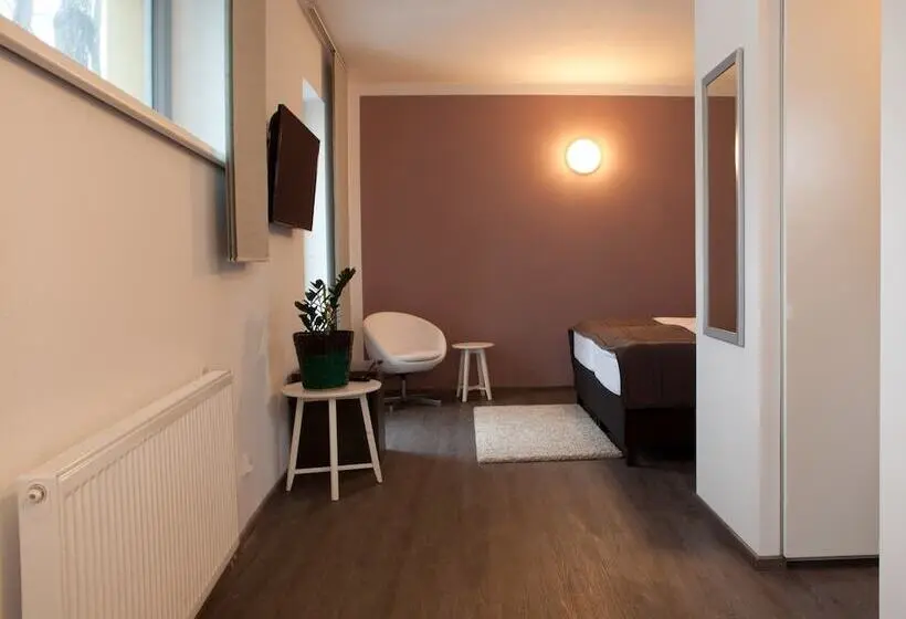 Comfort-huone, Koruna