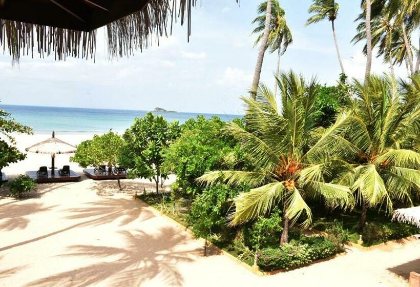 스위트 킹사이즈 침대, Nilaveli Beach Resort   Level 1 Certified