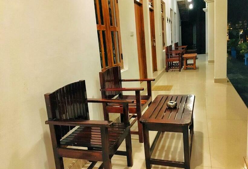 חדר דלוקס, Atteriya Chill